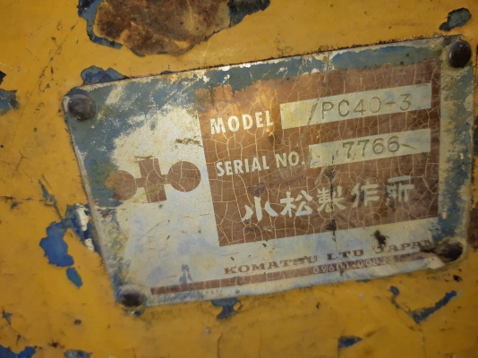 โคมัตสุ 40-3 รถใช้งานได้ขายตามสภาพ 120,000