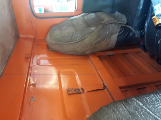 ขาย 10 ล้อเทลเลอร์ 1 เพลาหน้ายาว  175 แรง พาวเวอร์ คานหน้าใหญ่ ช่วงล่างใหญ่ เอกสาร ม.79