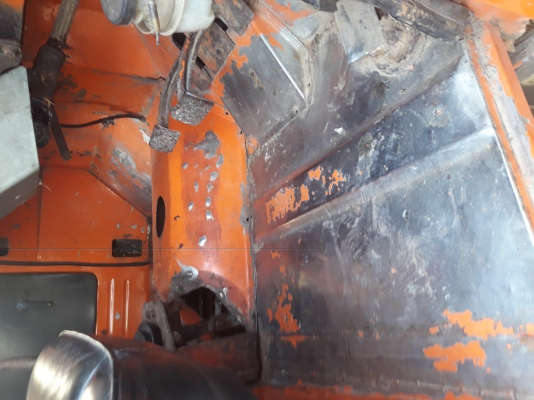 ขาย 10 ล้อเทลเลอร์ 1 เพลาหน้ายาว  175 แรง พาวเวอร์ คานหน้าใหญ่ ช่วงล่างใหญ่ เอกสาร ม.79