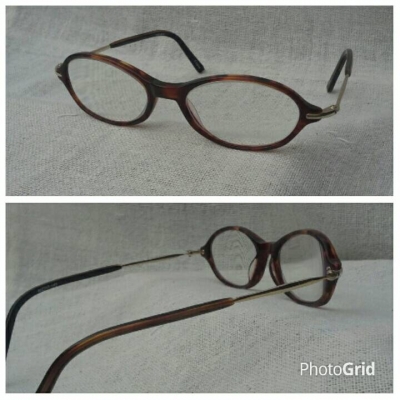 แว่นตาสายตายาวฝรั่งเศส ยุค 2010's ค่าสายตา +250 กรอบอะซีเทต - ลายกระ - ฮาวานา ก้านขาทอง KGP Aut แว่นตาสายตายาวฝรั่งเศส ยุค 2010's ค่าสายตา +250 กรอบอะซีเทต - ลายกระ - ฮาวานา ก้านขาทอง KGP Aut