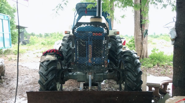 ขายรถไถฟอร์ด (FORD 6610) สองเพลา (4x4) สภาพนางฟ้า ราคาถูก โทรเบอร์นี้นะครับ