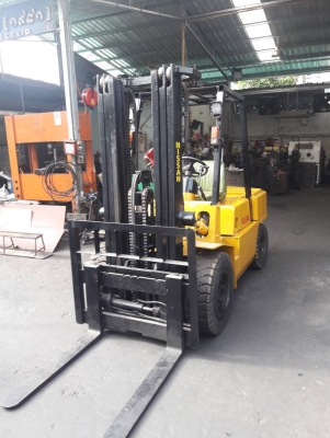 รถโฟล์คลิฟท์ NISSAN 3.5 ตัน เสา 4.5 เมตร งาสไลด์ พร้อมใช้งาน