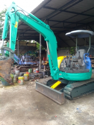 รถแบคโฮ KOMATSU 30MR รถเก่านอกนำเข้า ยังไม่เคยใช้งานในไทย เครื่องดี ปั๊มดี มีลายแย็กติดมาจากนอก สภาพพร้อมใช้งาน มีเอกสารใบอินวอยซ์