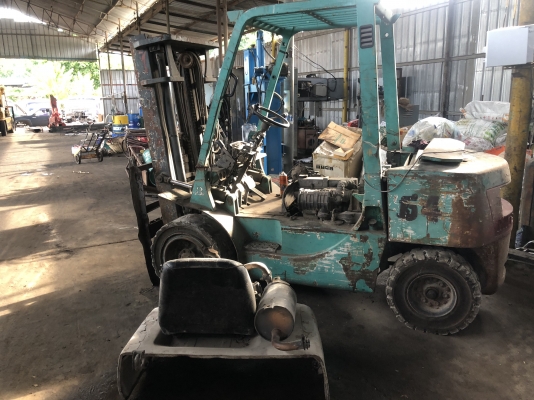 ขายเหมาโฟล์คลิฟ3ตัน เสา4เมตร