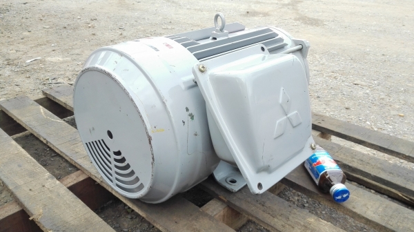 มอเตอร์ Mitsubishi 10 HP 220V เหมือนใหม่!! มอเตอร์ Mitsubishi 10 HP 220V เหมือนใหม่!!