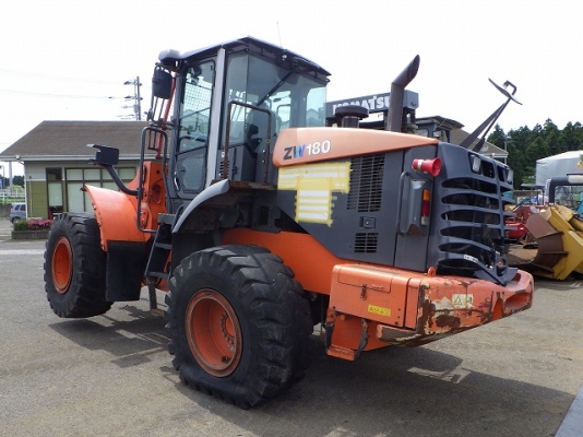 ขายรถตัก ยี่ห้อHITACHI รุ่น ZW180 ขายรถตัก ยี่ห้อHITACHI รุ่น ZW180