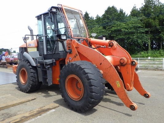 ขายรถตัก ยี่ห้อHITACHI รุ่น ZW180 ขายรถตัก ยี่ห้อHITACHI รุ่น ZW180