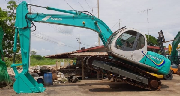 ขายด่วนรถแบคโฮKOBELCO-SK200MARK5มาร์ไฟร์ระบบลายหัวกะแทกรถนอกเพิ่งนำเข้ามายังไม่เคยใช้งานในเมืองไทย