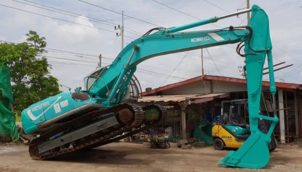 ขายด่วนรถแบคโฮKOBELCO-SK200MARK5มาร์ไฟร์ระบบลายหัวกะแทกรถนอกเพิ่งนำเข้ามายังไม่เคยใช้งานในเมืองไทย