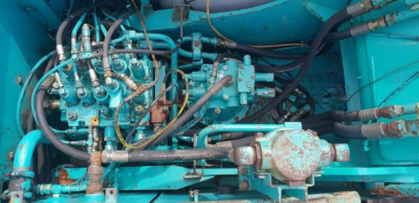 ขายด่วนรถแบคโฮKOBELCO-SK200MARK5มาร์ไฟร์ระบบลายหัวกะแทกรถนอกเพิ่งนำเข้ามายังไม่เคยใช้งานในเมืองไทย