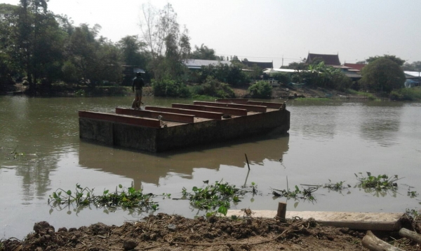 ให้เช่า_โป๊ะใส่แบคโฮ PC200