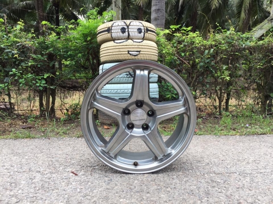 ขายล้อแม็กแท้ JRD Alloy Wheels ขอบ 18 4 ล้อ ราคา 6,900 บาท ขายล้อแม็กแท้ JRD Alloy Wheels ขอบ 18 4 ล้อ ราคา 6,900 บาท