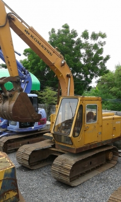 ต้องการขายรถขุดKOMATSU-PC100-2รถนอกนำเข้าจากญี่ปุ่น