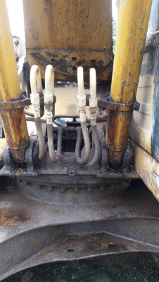 รถแบคโฮ CAT 320 V2 ราคาเบาๆ รถไม่ค่อยได้ใช้งาน.