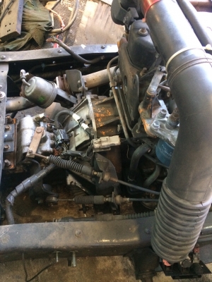 ขายเครื่องพร้อมเกียร์เก่านอก isuzu 4BD2เทอร์โบอินเตอร์ พร้อมแหนบให้ทั้งชุด