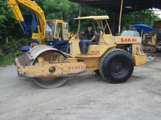 รถบดสั่นสะเทือน Sakai รถชั่วโมงน้อยๆเอกสารครบๆพร้อมใช้ ราคา850,000บาทดูแล้วสนใจโทรหาหรั่ง ☎ 081-989- รถบดสั่นสะเทือน Sakai รถชั่วโมงน้อยๆเอกสารครบๆพร้อมใช้ ราคา850,000บาทดูแล้วสนใจโทรหาหรั่ง ☎ 081-989-