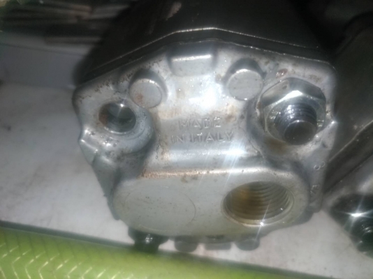 แม่ปั๊มไฮดรอลิก4ตัว