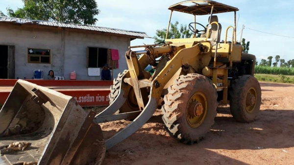 ขายรถตัก KOMATSU JH30 เอวอ่อน ต่อแขนเครื่องEH700 สภาพพร้อมทำงานยางดี