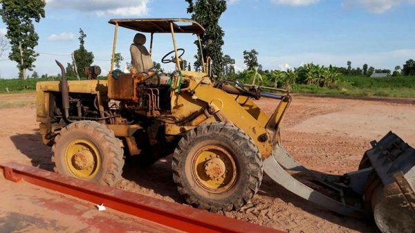 ขายรถตัก KOMATSU JH30 เอวอ่อน ต่อแขนเครื่องEH700 สภาพพร้อมทำงานยางดี