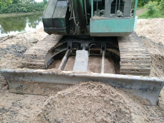 ขายรถขุดแบ็คโค Komatsu 50UU-1สภาพพร้อมทำงานช่วงล่างดี