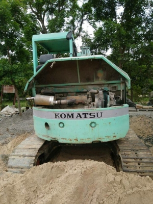 ขายรถขุดแบ็คโค Komatsu 50UU-1สภาพพร้อมทำงานช่วงล่างดี