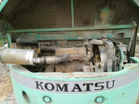 ขายรถขุดแบ็คโค Komatsu 50UU-1สภาพพร้อมทำงานช่วงล่างดี