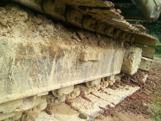 ขายด่วน KOMATSU PC200-6 สภาพพร้อมใช้งาน เครื่องคัมมิ้น โซ่ช่วงล่างสวย เอกสารสัญญาซื้อขาย รถทำงานดี ส