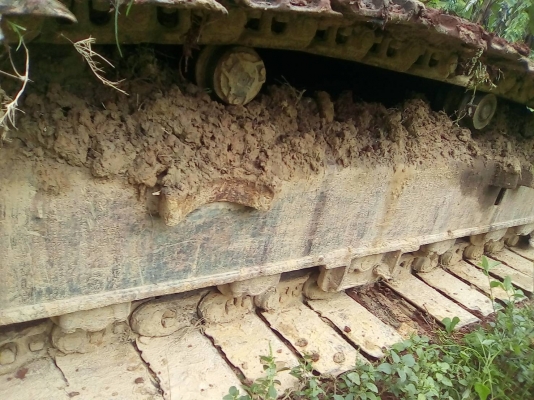 ขายด่วน KOMATSU PC200-6 สภาพพร้อมใช้งาน เครื่องคัมมิ้น โซ่ช่วงล่างสวย เอกสารสัญญาซื้อขาย รถทำงานดี ส