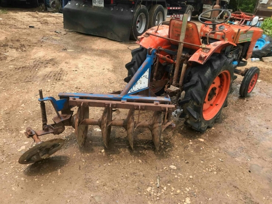 รถคูโบต้ารุ่นL2201พร้อมผานพรวนจัดส่งใด้คับ37000 รถคูโบต้ารุ่นL2201พร้อมผานพรวนจัดส่งใด้คับ37000