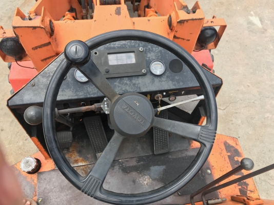 ขายรถตักTOYOTAรุ่นSDTL8 นำเข้าญี่ปุ่นไม่เคยใช้งานในไทย เอวอ่อน เครื่องดีเซล4สูบ สภาพดีพร้อมใช้งาน 081-8302909 จิรโรจน์ Line  :  jiraroj2909