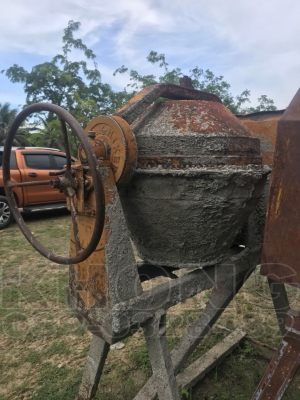 ขายเหมา โม่ปูน Cobra สภาพสวย ติดขาตั้งสูงไว้แล้วทั้ง2ใบ ไม่มีไดร์ ขายเหมา 19000 บาท ขายเหมา โม่ปูน Cobra สภาพสวย ติดขาตั้งสูงไว้แล้วทั้ง2ใบ ไม่มีไดร์ ขายเหมา 19000 บาท