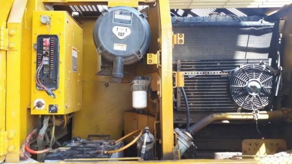 ขาย 980,000 CAT 320 C เล่มทะเบียน ไฟฟ้าครบ เครื่องดี ปั้มแรง เอวแน่น ช่วงล่างแน่น รถพร้อมใช้ รถอยู่ ศรีเกษ 090-772-3710 090-772-3708