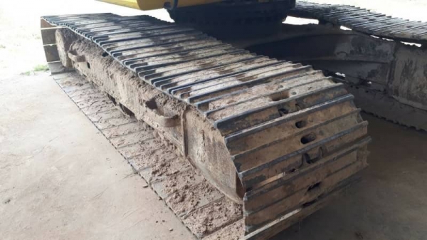 ขาย 980,000 CAT 320 C เล่มทะเบียน ไฟฟ้าครบ เครื่องดี ปั้มแรง เอวแน่น ช่วงล่างแน่น รถพร้อมใช้ รถอยู่ ศรีเกษ 090-772-3710 090-772-3708