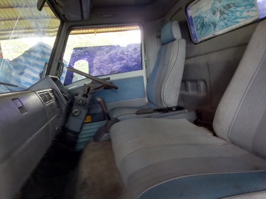  หัว HINO ซุปเปอร์เสี่ย สีใหม่อุปกรณ์ครบ  ขาหน้า ขาหลัง กันชน คันเกียร์สายเกียร์ ตู้แอร์ กรอง ยกใส่รถวิ่งได้เลย