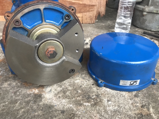 ขายมอเตอร์สั่น-เขย่า Sapic 0.5HP. 380V made in France ตัวใหญ่ สั่นแรง สภาพใหม่มาก พร้อมใช้งาน