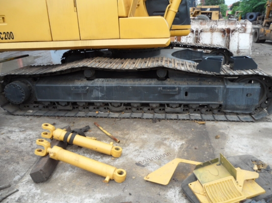 PC200-ุบูมยาว18เมตร ลอลเลอร์10ลูก คอลโทรนสั้น รถสภาพสมบูรณ์พร้อมใช้ @1,450,000บาทเท่านั้น สนใจโทรมาเลยที่ ☎ 081-989-1989 + ID LINE :rangrayong หรั่งครับ