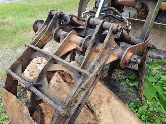 รถไถ JOHN DEERE - 5310 สนใจติดต่อ 081 - 6079515 รถไถ JOHN DEERE - 5310 สนใจติดต่อ 081 - 6079515