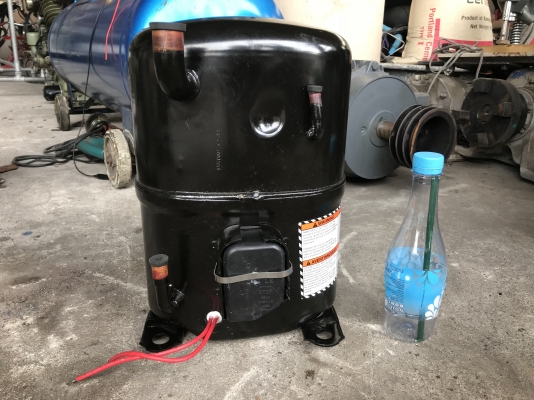 ขายคอมเพรสเซอร์แอร์ ของใหม่ USA. 380V ไม่เคยใช้งาน