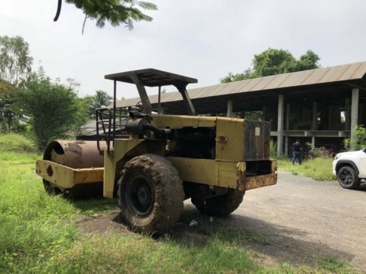 ขาย 295,000 รถบด 10 ตัน 1 เพลา INGERSOLL RAND เครื่องดี 6BD1ระบบสั่นทะเทือน รถพร้อมใช้ เอกสารชื้อขาย รถอยู่  นครราชสีมา  090-772-3710 090-772-3708