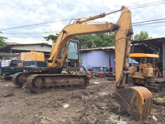 ขายรถแม็คโคร KOMATSU PC100-3 เก่าญี่ปุ่น รถสวยพร้อมใช้งาน มีเอกสารใบอินวอย เครื่องดีช่วงล่างดี ใบแทร็กสวย ราคาต่อรองคุยกันได้ โทร0616613023แพรว