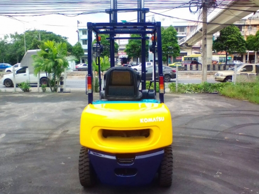 Komatsu ขนาด2.5ตัน เสาสูง4เมตร เกียร์ธรรมดา เครื่องยนต์ดีเซล4D94E ยางตันใหม่4เส้น