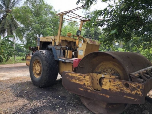 ขาย 355,000 รถบด 10 ตัน 1 เพลา KOMATSU JV100A เครื่อง EH700 แรงดี เกียร์แรง ระบบสะเทือนพร้อม เอกสารเล่มทะเบียน  รถอยู่ นครราชสีมา โทร 0610710295