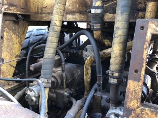 ขาย 355,000 รถบด 10 ตัน 1 เพลา KOMATSU JV100A เครื่อง EH700 แรงดี เกียร์แรง ระบบสะเทือนพร้อม เอกสารเล่มทะเบียน  รถอยู่ นครราชสีมา โทร 0610710295