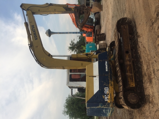 ขายคับรถแบคโฮKomatsu PC90-6ติดหัวคีบพร้อมกะบวยรถพร้อมใช้งาน