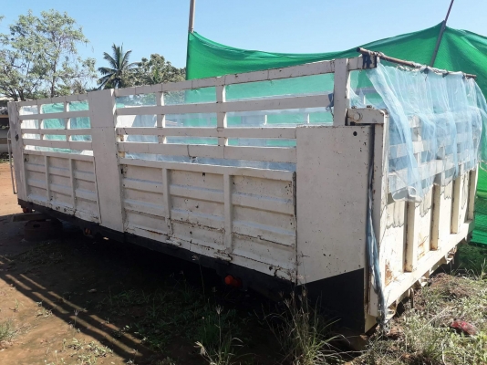 ขายกระบะดั๊มพ์ ยกลงจาก HINO ZUMO 227 ยาว 6 เมตร กว้าง 2.5 เมตร  กระดูก 85 เซนติเมตร พร้อมกระบอกดั๊มพ์ยกใส่ใช้ได้เลย