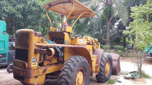 ขายรถตัก CAT 922B ลูกสูบเสีย2ลูก เอกสารสัญญาซื้อขาย