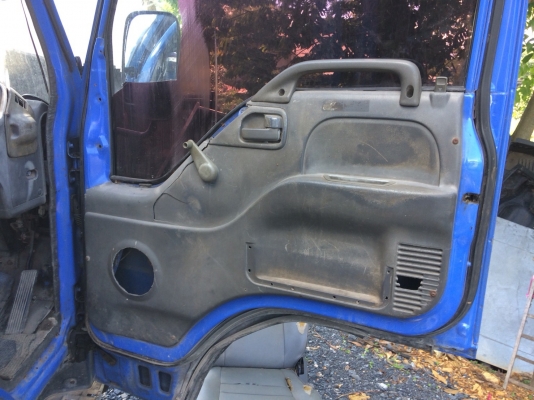 ขาย6ล้อรั้ว isuzu NPR 130แรง ปี44