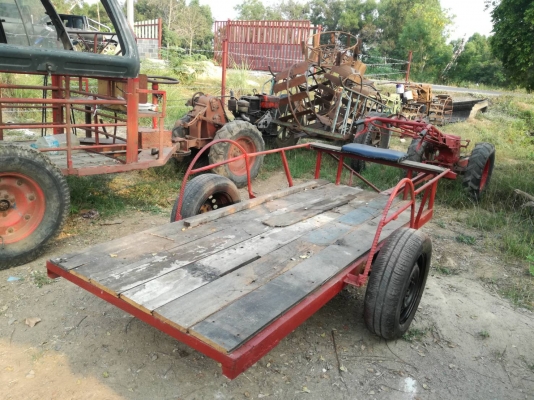 โครงกระแทะพร้อมพ่วงลาก