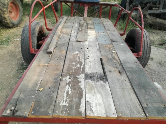 โครงกระแทะพร้อมพ่วงลาก