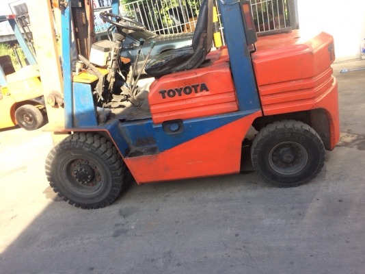 อาร์ ซี เอช โฟรคลิฟท์  ขาย โตโยต้า รุ่น 5 ดีเซล 2.5 ตัน